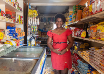 Programa de transferência de renda com moeda digital própria, a Macaíba movimenta a economia de Macaé e fortalece o comércio local. Mais de 15 mil famílias já foram beneficiadas.