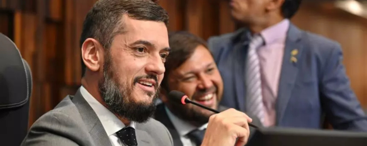 Alerj aprova novo Refis com descontos de até 95% e compensação com precatórios; medida pode render até R$ 3 bilhões ao caixa e aliviar dívidas de empresas e cidadãos.