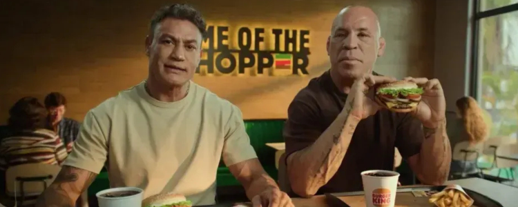 Burger King transforma briga entre Wanderlei Silva e Popó em campanha viral. Lutadores aparecem juntos em clima de reconciliação e bom humor.