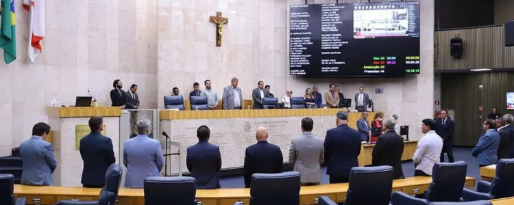 A Câmara de Cotia cassou o mandato de Alexandre Frota (PDT) após condenação por calúnia e difamação contra Jean Wyllys. A decisão foi tomada após o trânsito em julgado do processo.