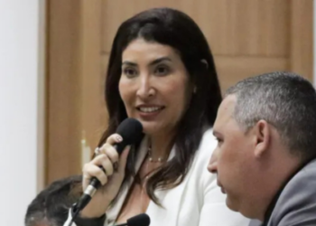 A Câmara de Macaé aprovou projeto de Leandra Lopes (PT) que reconhece trabalhadoras da cadeia produtiva da pesca artesanal, como marisqueiras e fileteiras. A iniciativa é pioneira e poderá inspirar políticas federais.