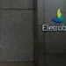 Eletrobras vende participação na Eletronuclear à J&F por R$ 535 milhões e transfere obrigações financeiras.