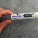 A Anvisa aprovou o Mounjaro para tratar apneia do sono em adultos obesos. O medicamento reduz as pausas respiratórias e promove perda de peso.