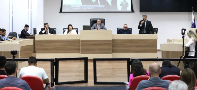 Câmara de Macaé aprova contas de 2022 e 2023 da gestão Welberth Rezende com parecer positivo do TCE-RJ.