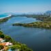 O Rio de Janeiro vai ganhar o Lagunar Marítima, novo sistema de transporte aquaviário com oito linhas, cinco terminais e seis estações. Expectativa é atender 85 mil pessoas por dia e reduzir o trânsito na Barra, Recreio e Jacarepaguá.