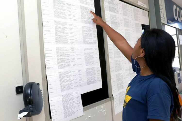 Banco de Empregos de Rio das Ostras abre 540 vagas; inscrições são gratuitas e presenciais.