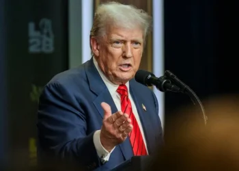 Declaração de Trump sobre petróleo da Venezuela aumenta tensão diplomática.
