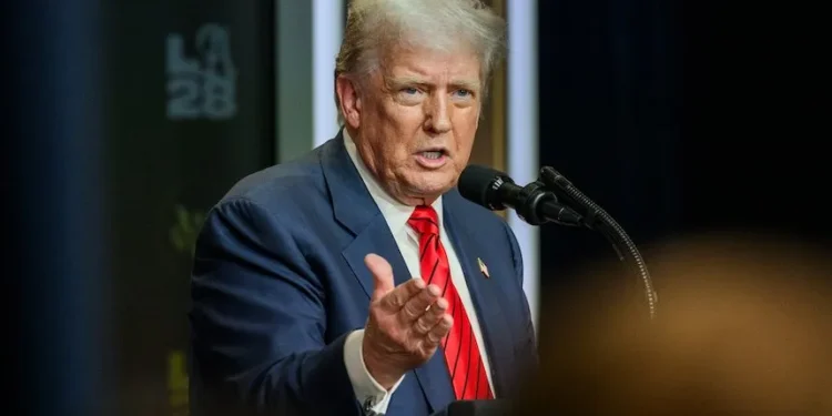 Declaração de Trump sobre petróleo da Venezuela aumenta tensão diplomática.