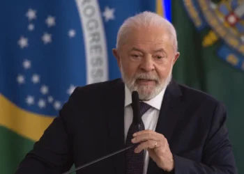 Donald Trump convidou Lula para integrar o Conselho de Paz para Gaza. Grupo reunirá líderes mundiais e prevê contribuição financeira dos países-membros.
