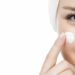 Suplementos de colágeno funcionam? Descubra o que a ciência diz sobre tomar, injetar ou aplicar na pele.