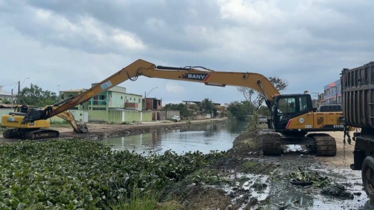 Rio das Ostras recebe quase R$ 23 milhões do Novo PAC para melhorar sistema de drenagem.