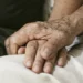 Aos 82 anos, Milton Nascimento foi diagnosticado com demência por corpos de Lewy, terceira forma mais comum de síndrome demencial. Saiba quais são os sintomas, diferenças para o Alzheimer, relação com o Parkinson e os fatores de prevenção.