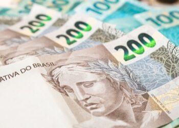 Banco Central aponta que 80% das falsificações no Brasil envolvem cédulas de R$ 100 e R$ 200.
