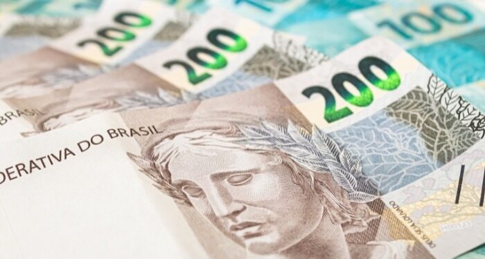 Banco Central aponta que 80% das falsificações no Brasil envolvem cédulas de R$ 100 e R$ 200.