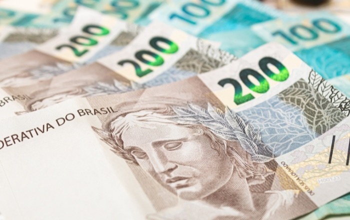 Banco Central aponta que 80% das falsificações no Brasil envolvem cédulas de R$ 100 e R$ 200.