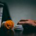 Pesquisa britânica aponta que alguns antidepressivos podem causar ganho de até 2 kg em dois meses de uso.