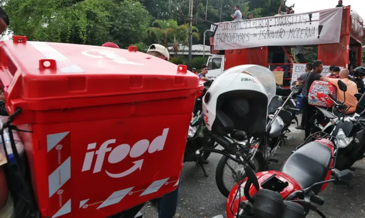 Supremo Tribunal Federal começa julgamento sobre a validade do vínculo empregatício de motoristas e entregadores de aplicativos, com argumentos das plataformas, trabalhadores e Advocacia-Geral da União.