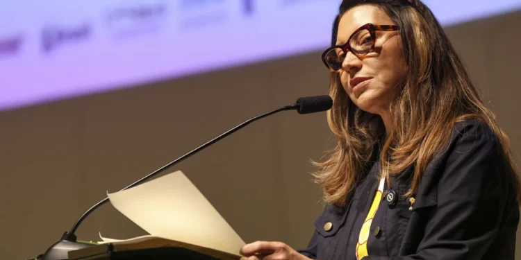 Primeira-dama confirma que o Brasil atuará em apoio humanitário a palestinos afetados pela guerra.