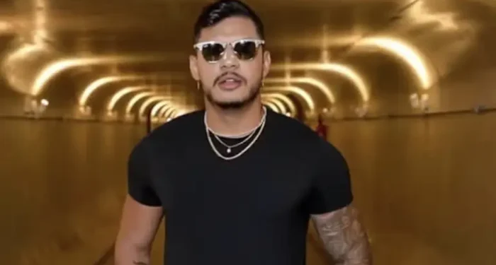 O rapper Hungria, internado em Brasília após suspeita de intoxicação por metanol, apresenta evolução positiva e permanece em cuidados intensivos. Autoridades alertam para risco de bebidas adulteradas.