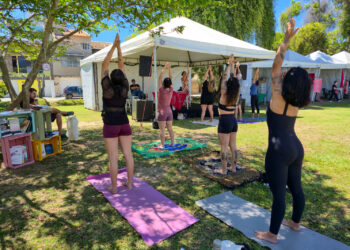 Feira Cultural Natalina leva atrações e artesanato ao Parquinho da Lagoa.