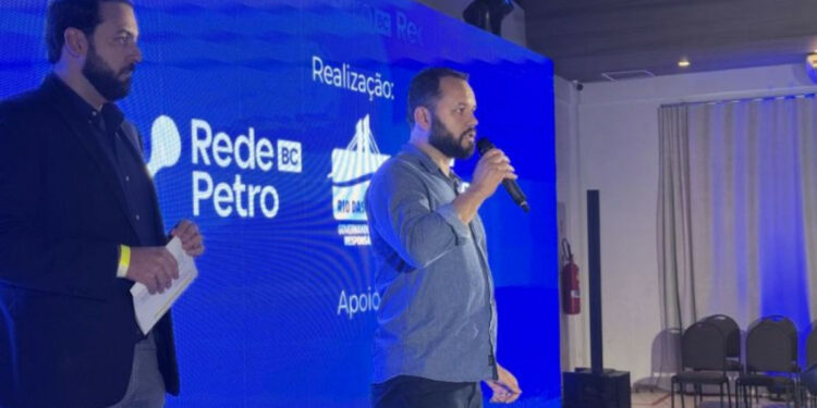 Rio das Ostras reforça seu potencial como polo energético ao participar de feiras de petróleo e gás em 2026, fortalecendo a Zona Especial de Negócios e ampliando oportunidades para empresas locais.