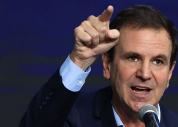 O prefeito do Rio, Eduardo Paes, rebateu com veemência as declarações do chanceler alemão Friedrich Merz sobre Belém, classificando o político como “nazista” e “filhote de Hitler”. A fala de Merz gerou forte repercussão entre autoridades brasileiras.