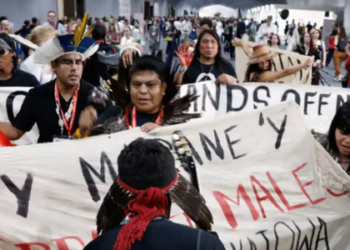 Indígenas protestam na COP30 e cobram demarcação de terras e fim da mineração canadense
