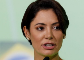 Michelle Bolsonaro acompanha eventos do PL Mulher enquanto marido é preso preventivamente