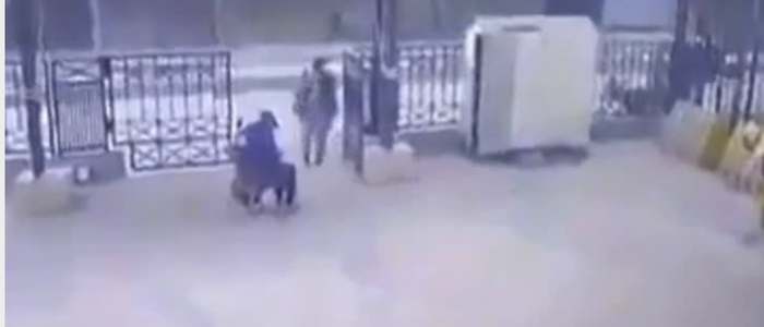 Três homens-bomba afegãos realizam ataque em quartel da PF em Peshawar