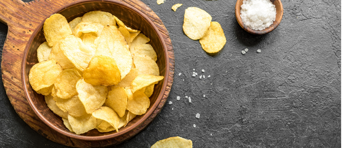 Consumo de ultraprocessados no Brasil sobe de 10% para 23% da dieta desde os anos 1980. Estudo internacional relaciona alimentos industrializados a obesidade, diabetes e câncer.