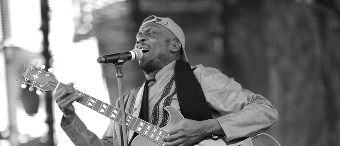 Jimmy Cliff, cantor jamaicano e ícone do reggae mundial, morreu aos 81 anos. Conhecido por hits como “I Can See Clearly Now”, ele deixa legado musical e forte conexão com o Brasil.