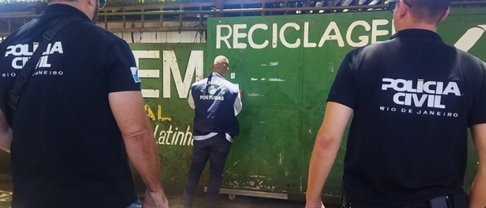 Ação da Polícia Civil prende dois em Maricá e identifica poluição do solo e furto de energia em ferros-velhos.