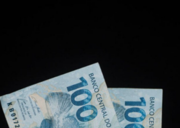 Lula sanciona lei que amplia isenção do Imposto de Renda para salários de até R$ 5 mil