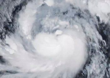 Fung-wong atinge Filipinas com ventos de 185 km/h e força evacuação de quase um milhão