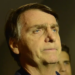 A defesa de Jair Bolsonaro informou ao ministro Alexandre de Moraes que o ex-presidente não utilizou celular durante visita de Nikolas Ferreira, apesar de imagens que geraram notícia-crime no STF.