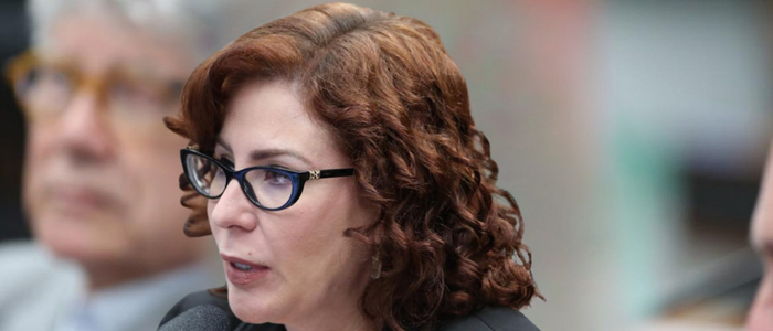 A Corte de Apelação de Roma adiou para 4 de dezembro a audiência de extradição de Carla Zambelli, presa na Itália após condenações por invasão de sistemas e porte ilegal de arma.