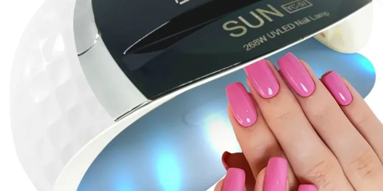 Anvisa proíbe duas substâncias usadas em esmaltes e unhas em gel por risco de câncer e infertilidade.