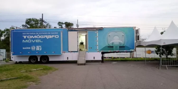 Ação em Cabo Frio oferece 90 exames de tomografia por dia, sem custo à população.