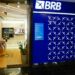 Operação aponta fraude em carteiras de crédito; dirigente do BRB e dono do Master são alvos de medidas judiciais.