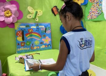 Feira Literária das Escolas Municipais reúne estudantes em programação cultural no Nugepe.