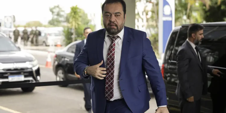 Deputados da Alerj derrubam veto de Cláudio Castro e restabelecem gratificação que bonifica policiais civis por mortes em confrontos.