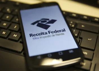 Entenda se a nova isenção do IR para salários até R$ 5 mil já vale na declaração de 2026.