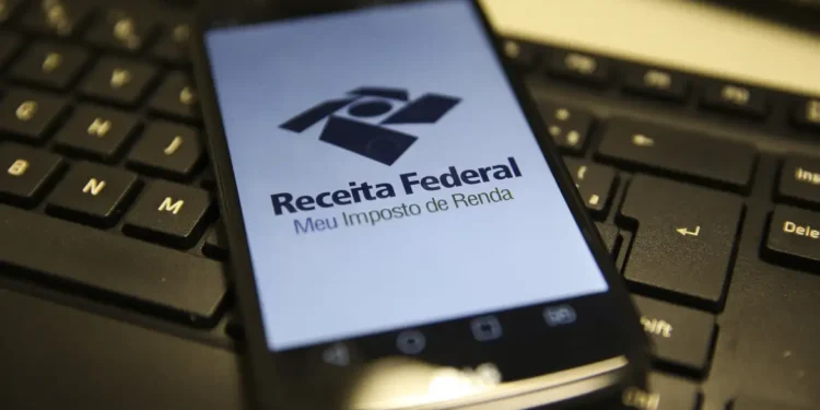Entenda se a nova isenção do IR para salários até R$ 5 mil já vale na declaração de 2026.