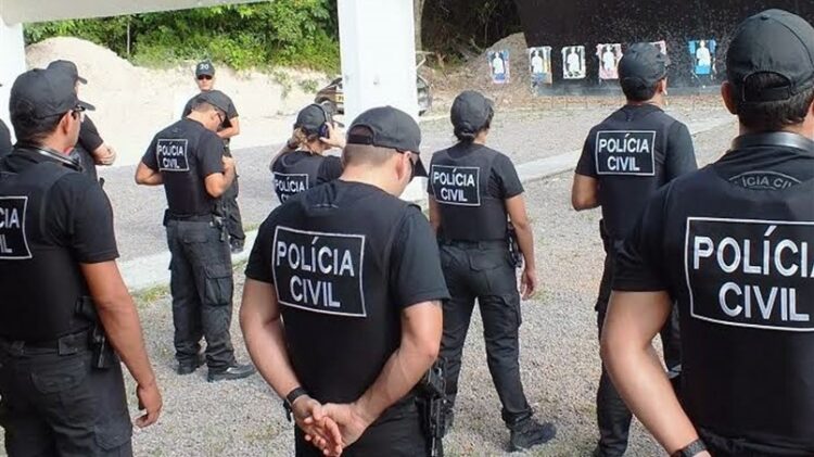 Projeto assegura integralidade por acidente em serviço e acréscimo de 10% no último posto; votação ocorrerá nas próximas semanas.
