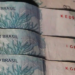 O Tesouro Nacional arrecadou US$ 2,25 bilhões em títulos sustentáveis, atraindo investidores estrangeiros e fortalecendo a imagem do Brasil em finanças verdes.