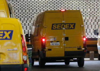 Crise financeira dos Correios pressiona contas públicas e aumenta projeção de déficit fiscal, afirma Ministério da Fazenda. Governo usa margem orçamentária para compensar prejuízos.
