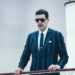 A série O Espião, da Netflix, recria a vida do agente Eli Cohen em uma narrativa eletrizante sobre espionagem, política e sacrifício. Saiba por que o drama se tornou uma das produções mais impactantes da plataforma.