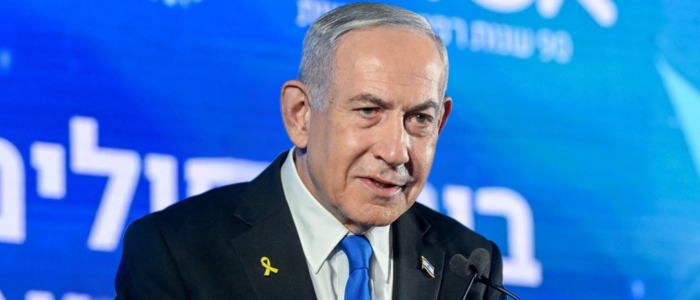 Benjamin Netanyahu solicita perdão ao presidente Isaac Herzog para encerrar processos de corrupção, em meio à pressão de Donald Trump e à aproximação das eleições em Israel.
