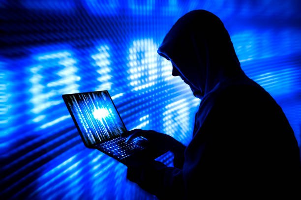 Suprema Corte julga responsabilidade de provedores por pirataria online.
