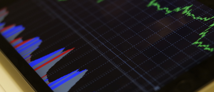 Bolsa sobe com expectativa de corte de juros e dólar fecha em alta na reta final de 2025